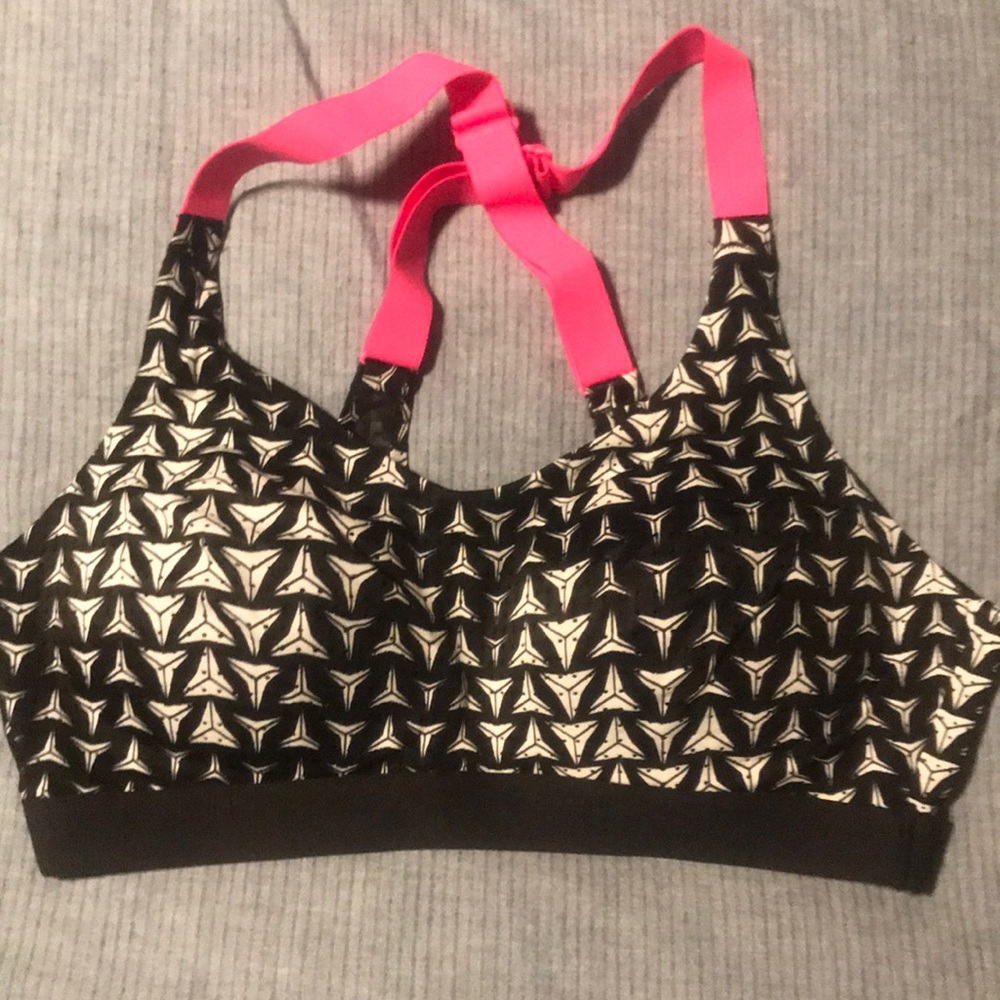 VS sports bra